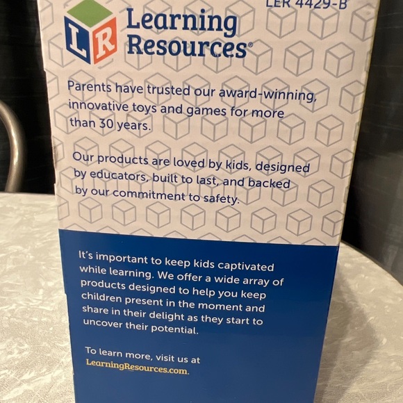 Learning Resources Zoomy 2.0 Handheld Digital Microscope STEM 54X Magnific. NEW! - Picture 5 of 6